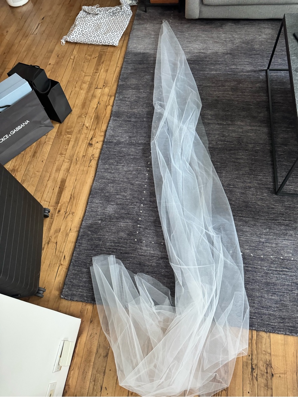 KHYA 11 ft
Long White Bridal Veil